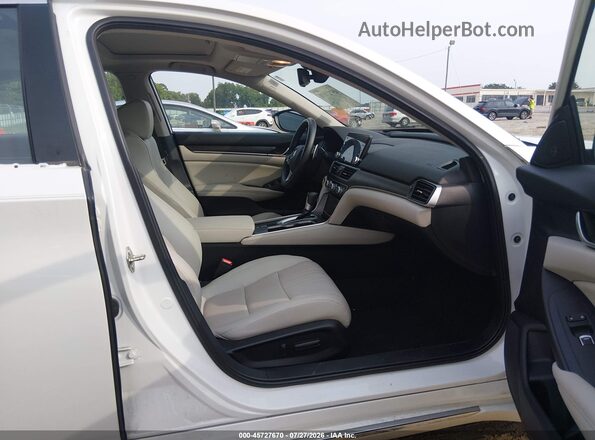 1HGCV1F99JA155329 2018 HONDA ACCORD White Vista interior delantera