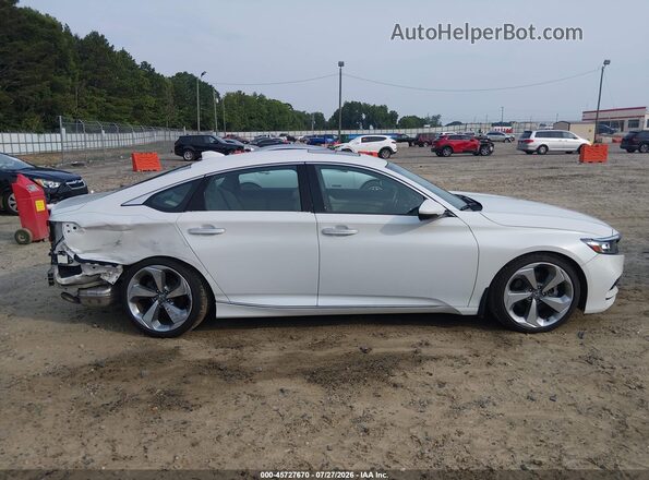 1HGCV1F99JA155329 2018 HONDA ACCORD White Vista interior de 360 grados
