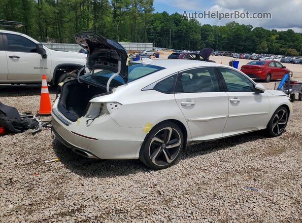 1HGCV2E37JA001320 2018 HONDA ACCORD White Задня права чверть
