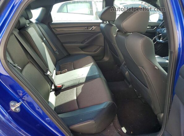 1HGCV2F30JA037008 2018 HONDA ACCORD Blue Вид задніх сидінь