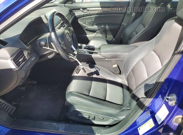 1HGCV2F30JA037008 2018 HONDA ACCORD Blue Вид салону спереду