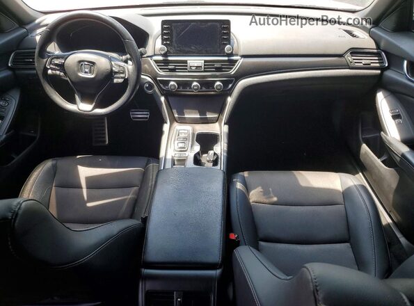 1HGCV2F33JA033499 2018 HONDA ACCORD Красный Вид панели приборов