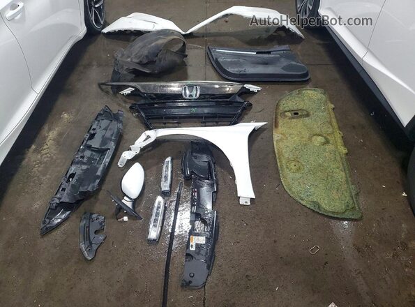 1HGCV2F33LA013739 2020 HONDA ACCORD White Engine compartment view