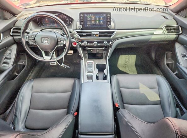 1HGCV2F34JA043801 2018 HONDA ACCORD Красный Вид панели приборов