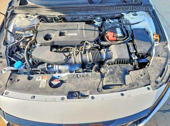 1HGCV2F35KA028273 2019 HONDA ACCORD White უკანა სალონის ხედი