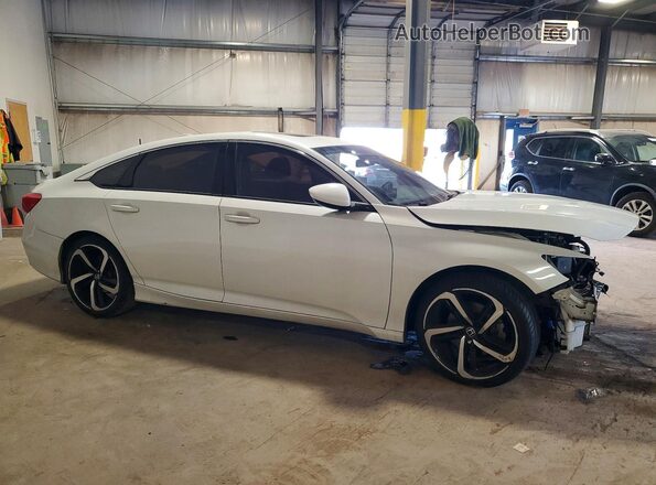 1HGCV2F36JA017569 2018 HONDA ACCORD White Front right