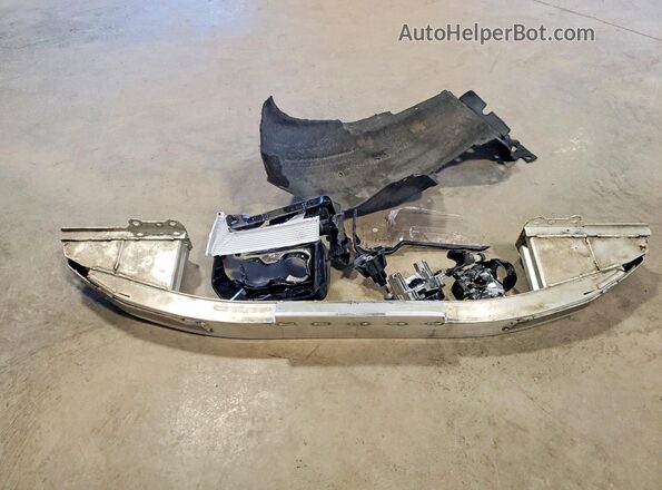 1HGCV2F36JA017569 2018 HONDA ACCORD White Engine compartment view