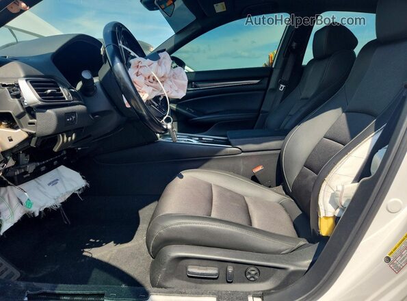 1HGCV2F38NA002612 2022 HONDA ACCORD White Front interior view