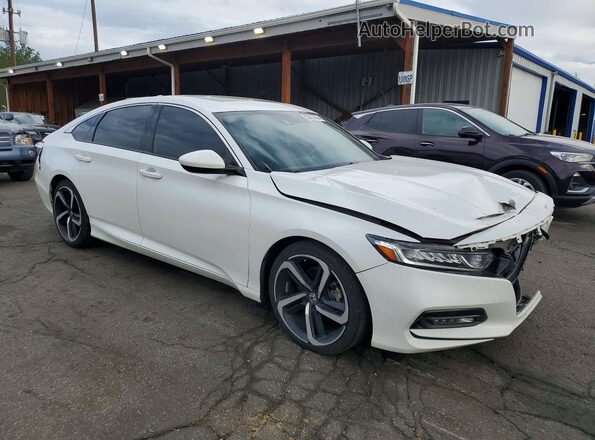 1HGCV2F39JA050906 2018 HONDA ACCORD White Передня права чверть