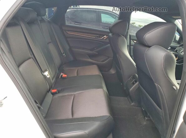 1HGCV2F39JA050906 2018 HONDA ACCORD White Вид задніх сидінь