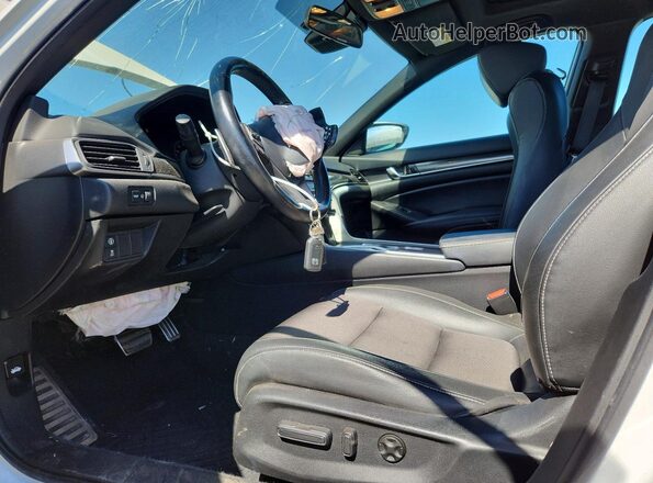 1HGCV2F39NA002781 2022 HONDA ACCORD White Front interior view