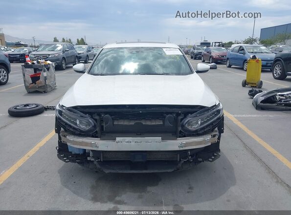 1HGCV2F3XJA022421 2018 HONDA ACCORD White Widok wnętrza z tyłu