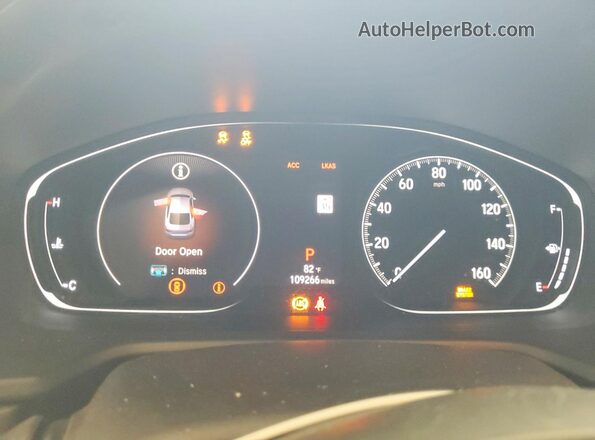1HGCV2F53JA020558 2018 HONDA ACCORD Black Instrument cluster view