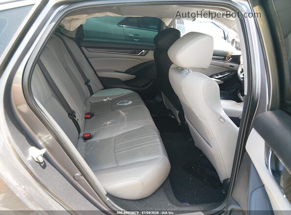 1HGCV2F53JA024335 2018 HONDA ACCORD Gray VIN կոդի պիտակի տեսք
