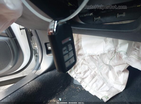 1HGCV2F54KA031747 2019 HONDA ACCORD White Widok deski rozdzielczej
