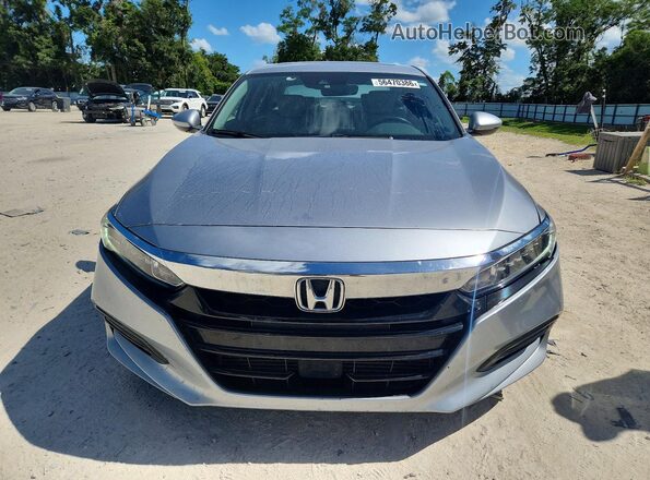 1HGCV2F55JA018651 2018 HONDA ACCORD Silver Widok z przodu
