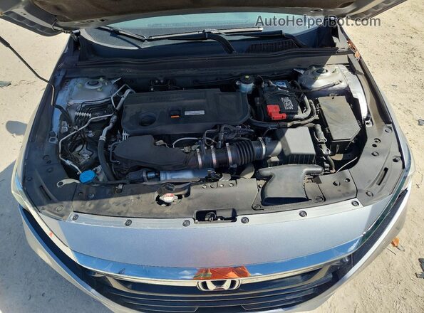 1HGCV2F55JA018651 2018 HONDA ACCORD Silver Widok wnętrza z tyłu