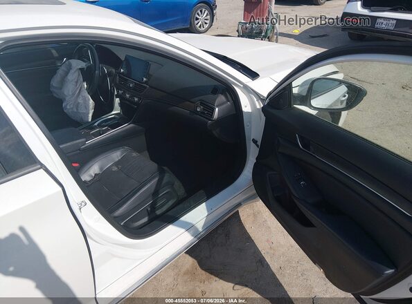 1HGCV2F57JA017825 2018 HONDA ACCORD White Widok wnętrza z przodu