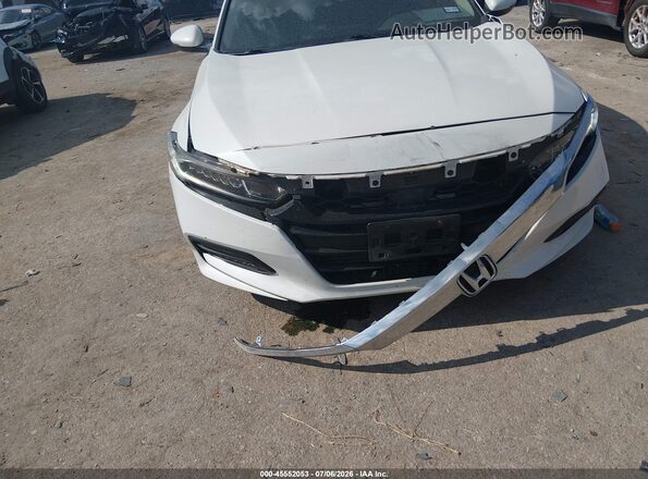 1HGCV2F57JA017825 2018 HONDA ACCORD White Widok z przodu