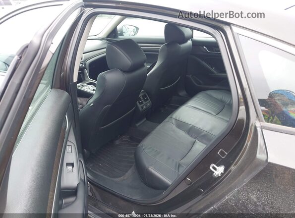 1HGCV2F92JA029674 2018 HONDA ACCORD Brown Widok naklejki z numerem VIN