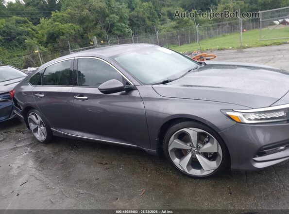 1HGCV2F92JA051187 2018 HONDA ACCORD Gray Vista interior trasera