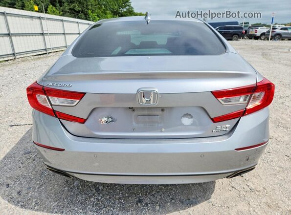 1HGCV2F95JA042015 2018 HONDA ACCORD Silver Вид ззаду