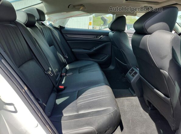 1HGCV2F95LA013438 2020 HONDA ACCORD White Vista de los asientos traseros