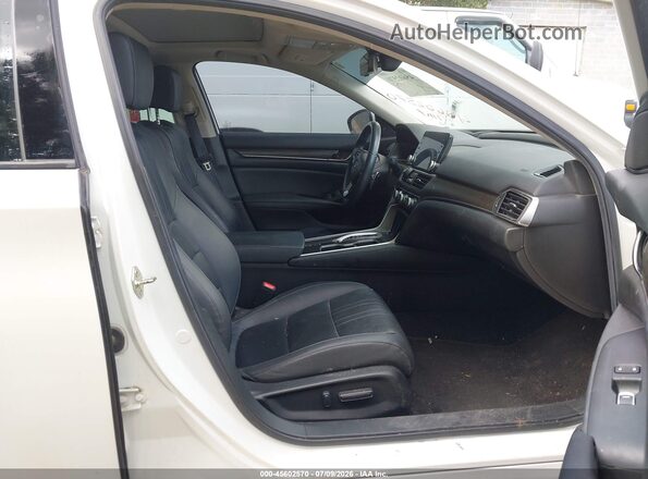 1HGCV2F98KA018535 2019 HONDA ACCORD White Vista interior delantera