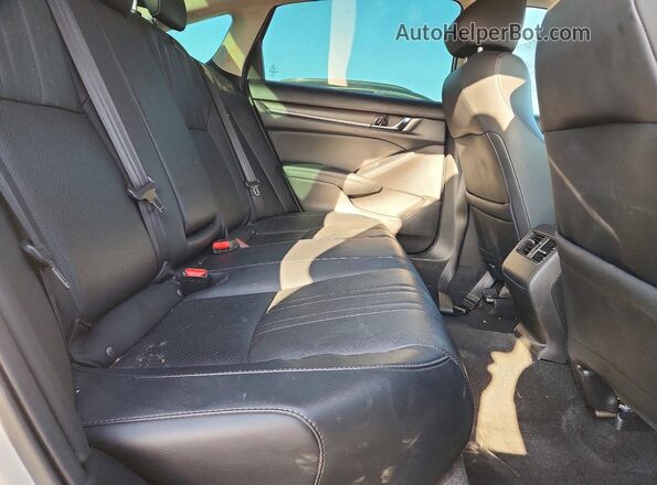 1HGCV2F9XJA045329 2018 HONDA ACCORD Silver Հետևի նստատեղերի տեսք