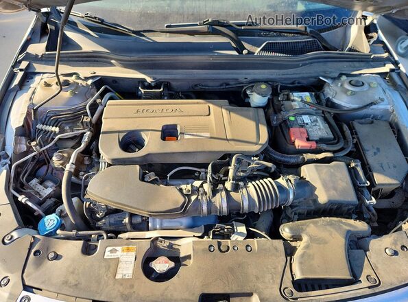 1HGCV2F9XJA045329 2018 HONDA ACCORD Silver Սալոնի հետևի տեսք