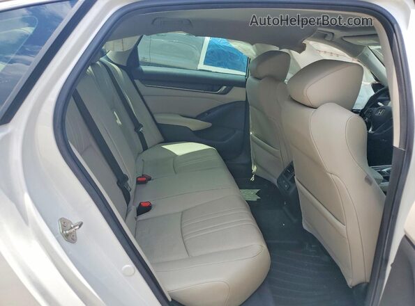 1HGCV2F9XKA008900 2019 HONDA ACCORD White Widok tylnych siedzeń