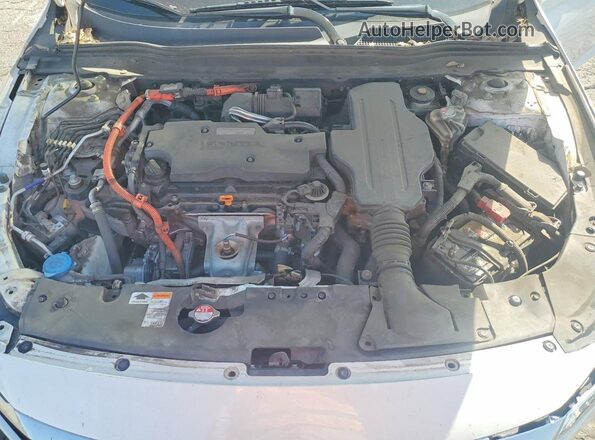 1HGCV3F14JA004033 2018 HONDA ACCORD White Սալոնի հետևի տեսք