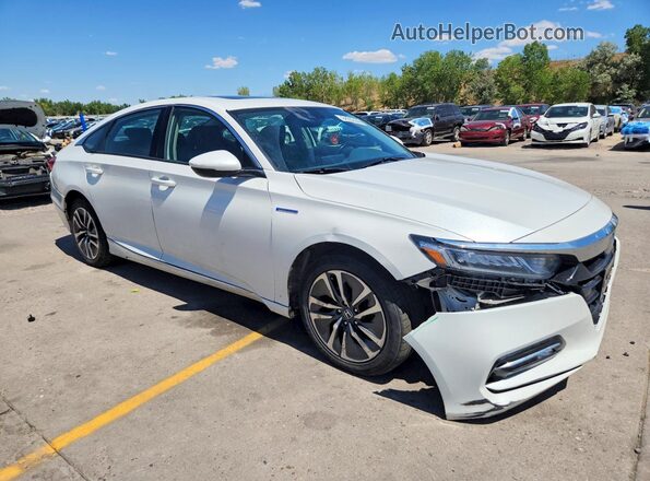 1HGCV3F50KA010061 2019 HONDA ACCORD White Przód prawy