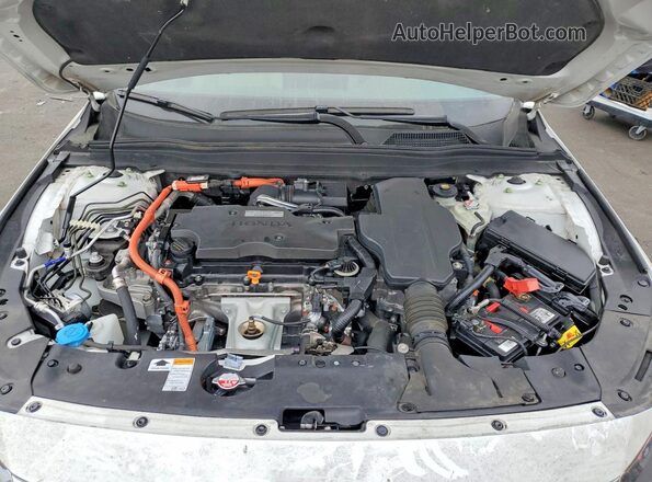 1HGCV3F53JA005578 2018 HONDA ACCORD White Սալոնի հետևի տեսք