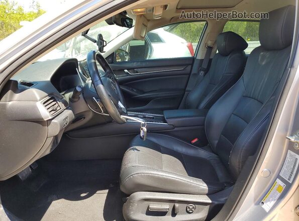 1HGCV3F59JA016584 2018 HONDA ACCORD Silver Front interior view