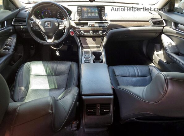 1HGCV3F59JA016584 2018 HONDA ACCORD Silver Dashboard view