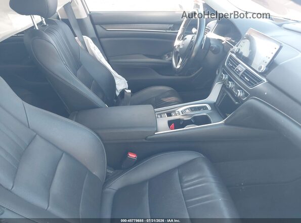 1HGCV3F90KA019071 2019 HONDA ACCORD White Вид салону спереду