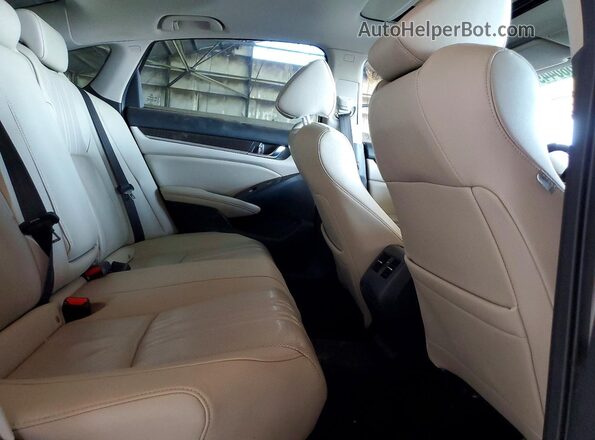 1HGCV3F97KA015776 2019 HONDA ACCORD White Հետևի նստատեղերի տեսք