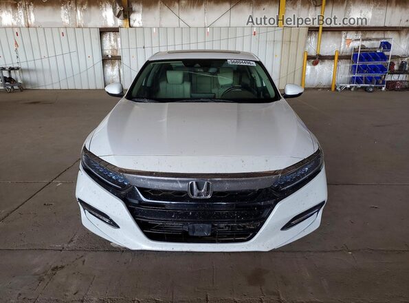 1HGCV3F97KA015776 2019 HONDA ACCORD White Դիմացի տեսք
