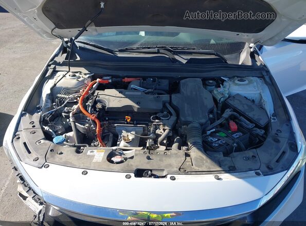 1HGCV3F99JA012831 2018 HONDA ACCORD White Вид ззаду