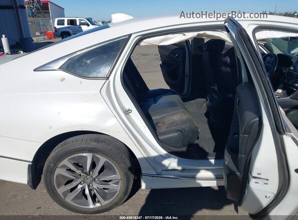 1HGCV3F99JA012831 2018 HONDA ACCORD White Вид наклейки з VIN-кодом