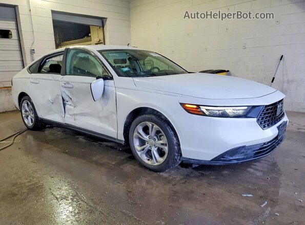 1HGCY1F24SA046319 2025 HONDA ACCORD White Delantero derecho