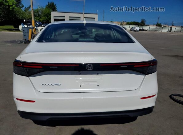 1HGCY1F27TA029547 2026 HONDA ACCORD White უკანა ხედი