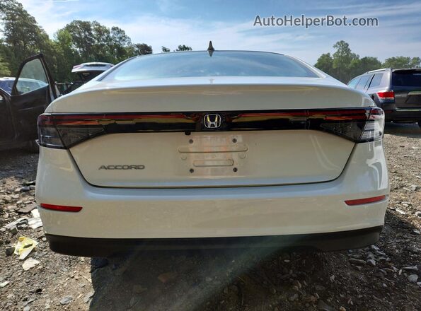 1HGCY1F29RA063949 2024 HONDA ACCORD White უკანა ხედი