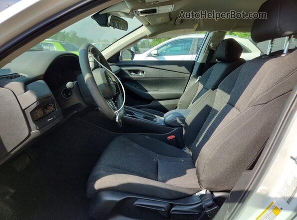 1HGCY1F29RA063949 2024 HONDA ACCORD White წინა სალონის ხედი