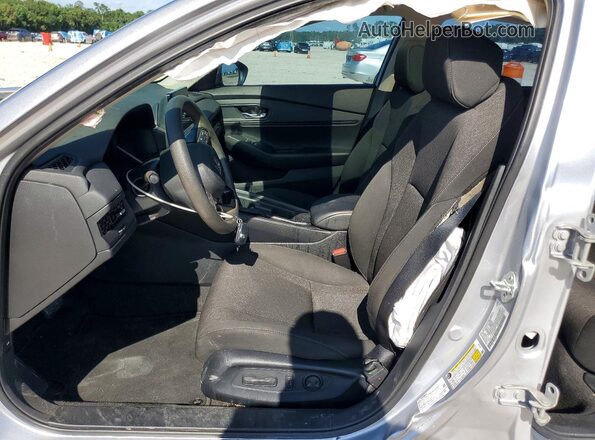 1HGCY1F36PA060027 2023 HONDA ACCORD Серебряный Вид салона спереди