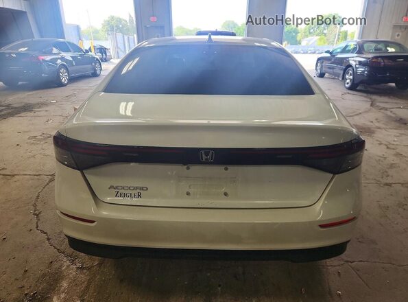 1HGCY1F37RA037942 2024 HONDA ACCORD White უკანა ხედი