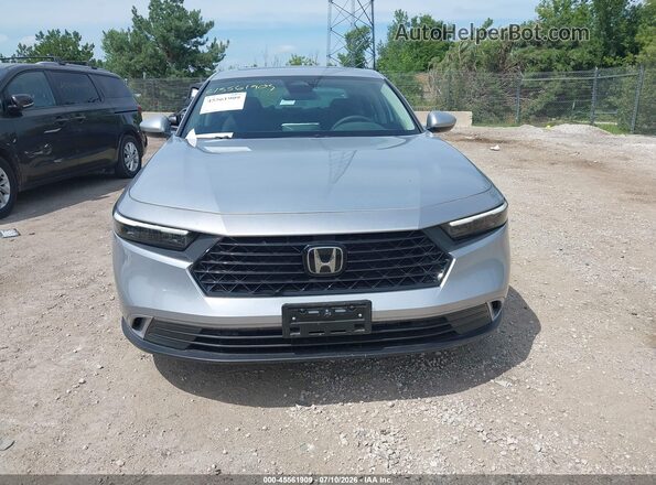 1HGCY1F37RA045698 2024 HONDA ACCORD Silver Widok z przodu