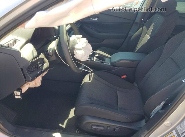 1HGCY1F38RA046665 2024 HONDA ACCORD Silver წინა სალონის ხედი