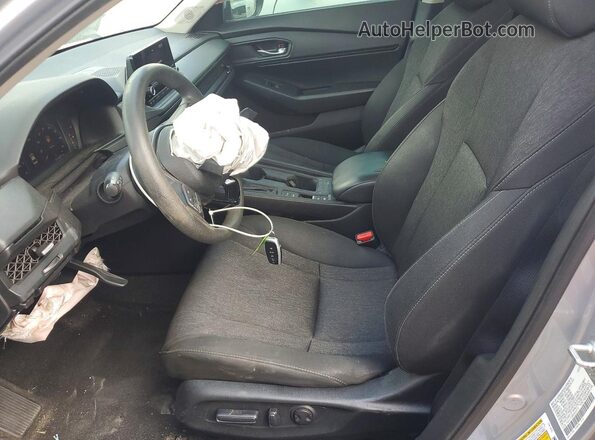 1HGCY1F39RA043175 2024 HONDA ACCORD Silver Vista interior delantera